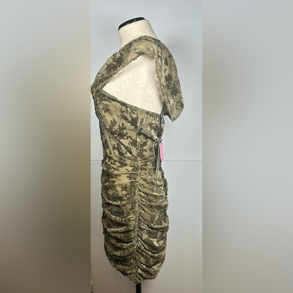 NWT PrettyLittleThing Green Ruched Burnout Romantic Whimsigoth Dress. Size 8. - Picture 2 of 11